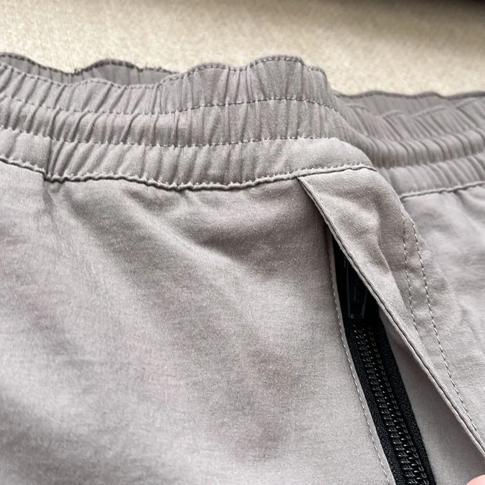 Topo Designs Mens Shorts Grey Nylon Stretch Outdoor Athleisure Size Small - Picture 4 of 11